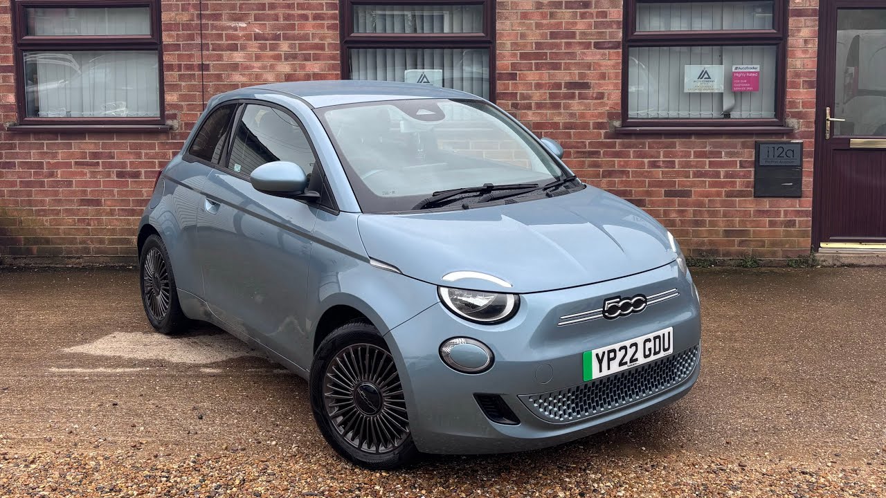 IA Car Company - Fiat 500e - YP22GDU