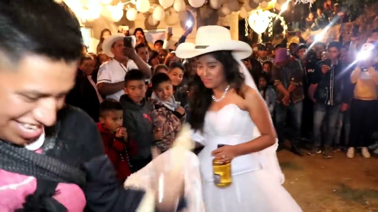 BAILE DEL MANDILON BODA DE RENE MORALES Y GEORGINA SANCHEZ XITLAMA BARRIO 3