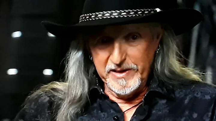 Tom Johnston talks about  Michael McDonald  replac...