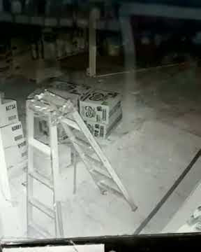 Abg mesum di gudang di gangguin setan