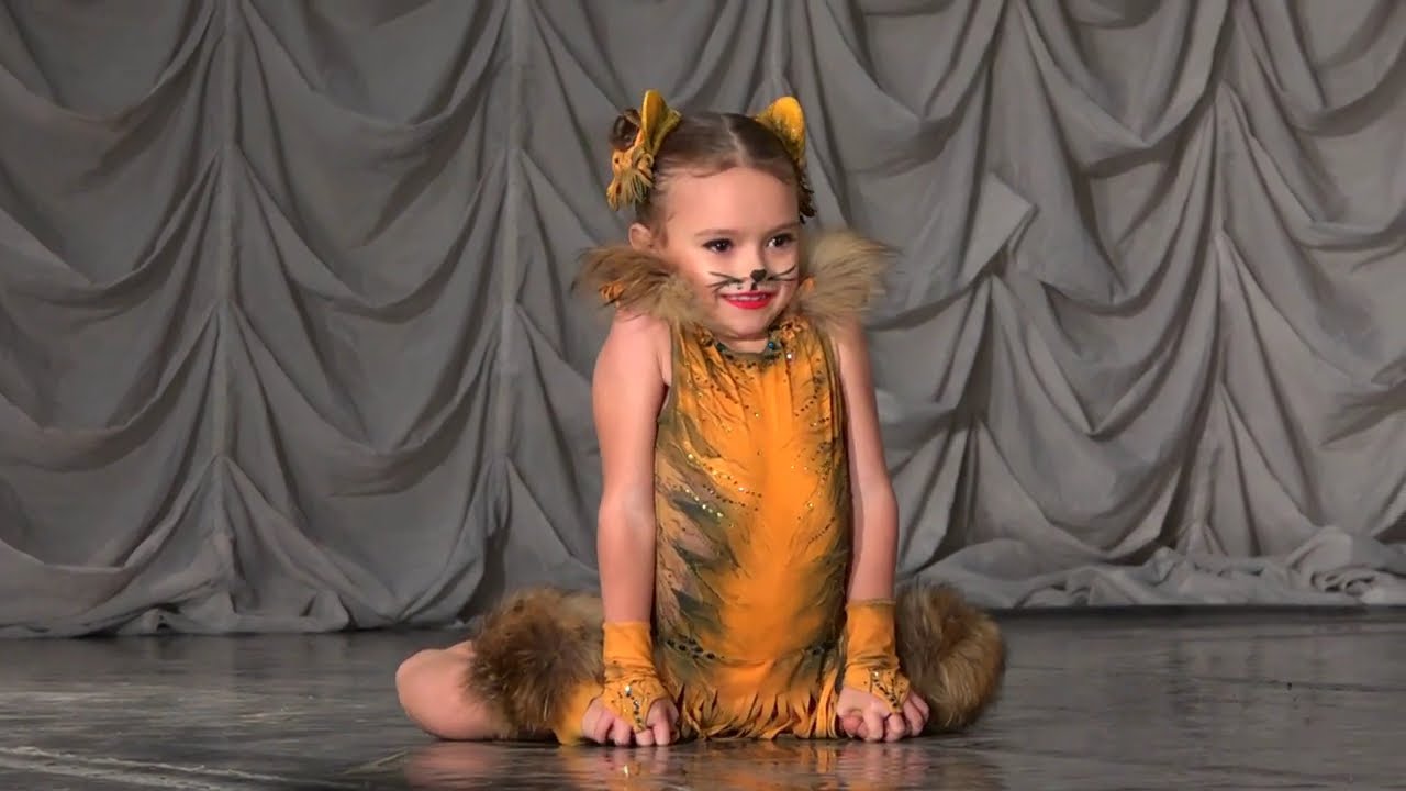 SUPER KIDS DANCES. №1500. MONOMANIA, 