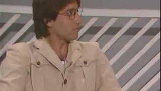 Video thumbnail of "EMILIO ARAGON - en los años 80 en un programa de humor 3º"