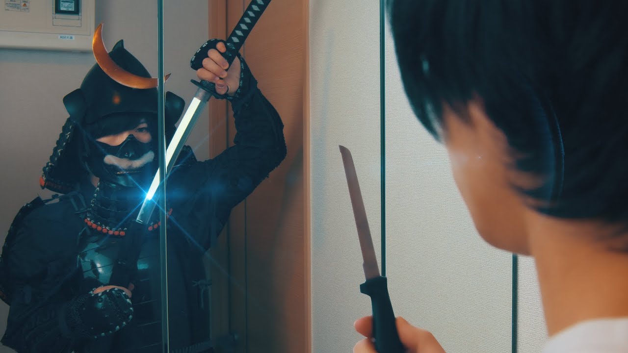 WTF!!!???!!!????? My mirror reflection is a SAMURAI WARRIORS!? | RATE