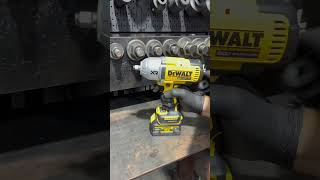 Trying Out the New DeWalt DCF900 High Torque Impact Wrench