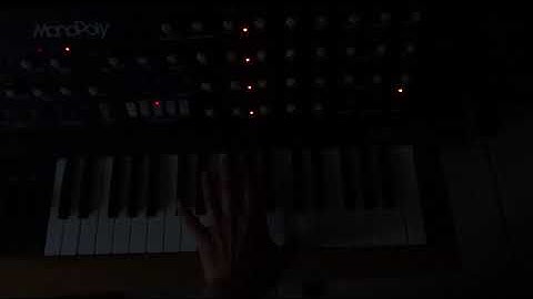 Behringer MonoPoly PWM fat & raw 4-oscillator lead !!!