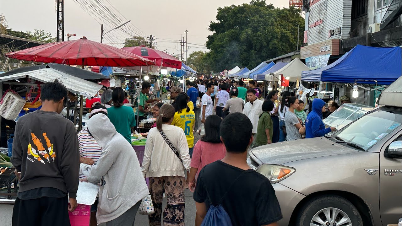 パッタルン県駅前ナイトマーケット ตลาดหลังสถานีรถไฟ ตลาดโต้รุ่ง