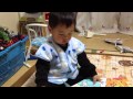 絵本で遊ぶ次男
