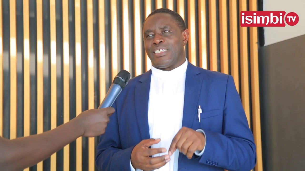 Ikigora Padiri si ukutagira umugore||Padiri wahimbye  ‘Ni wowe rutare rwanjye’ twaganiriye