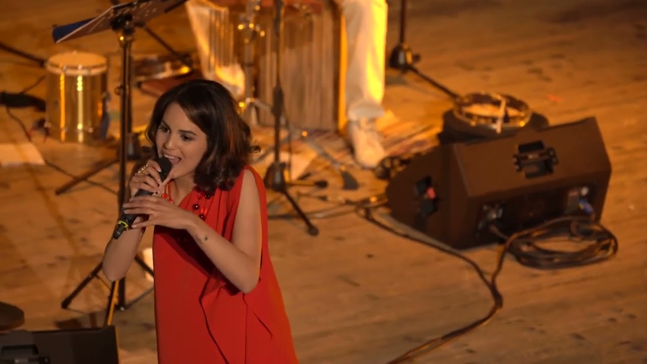 Nathalia Sales, Sina (Djavan)