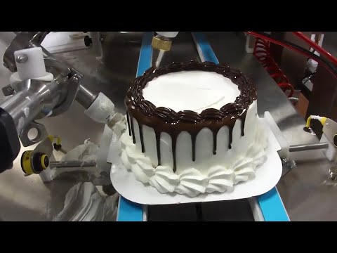 فيديو: كيفية صنع كعكة عيد الميلاد الحظ