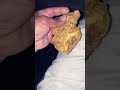 قطعة ذهب خام مستخرجه من باطن الأرض