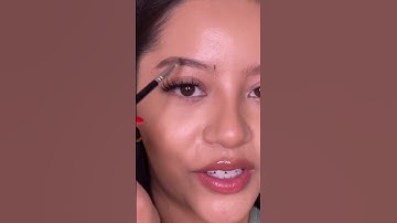 how to fill in brows using pomade. I like to keep them looking natural! #pomade #eyebrowtutorial