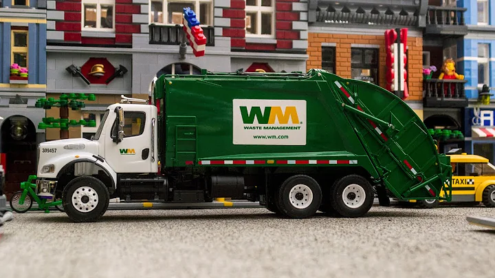 First Gear Freightliner M2 - McNeilus Rear Load Ga...