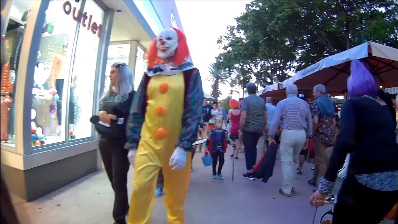 camera iphone 8 plus apk South Beach Halloween on Lincoln Road, Miami, Florida