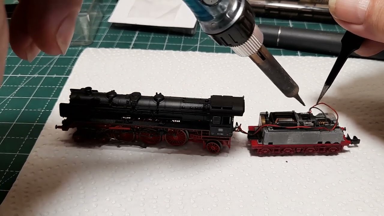 BR03 von Minitrix Sanierung