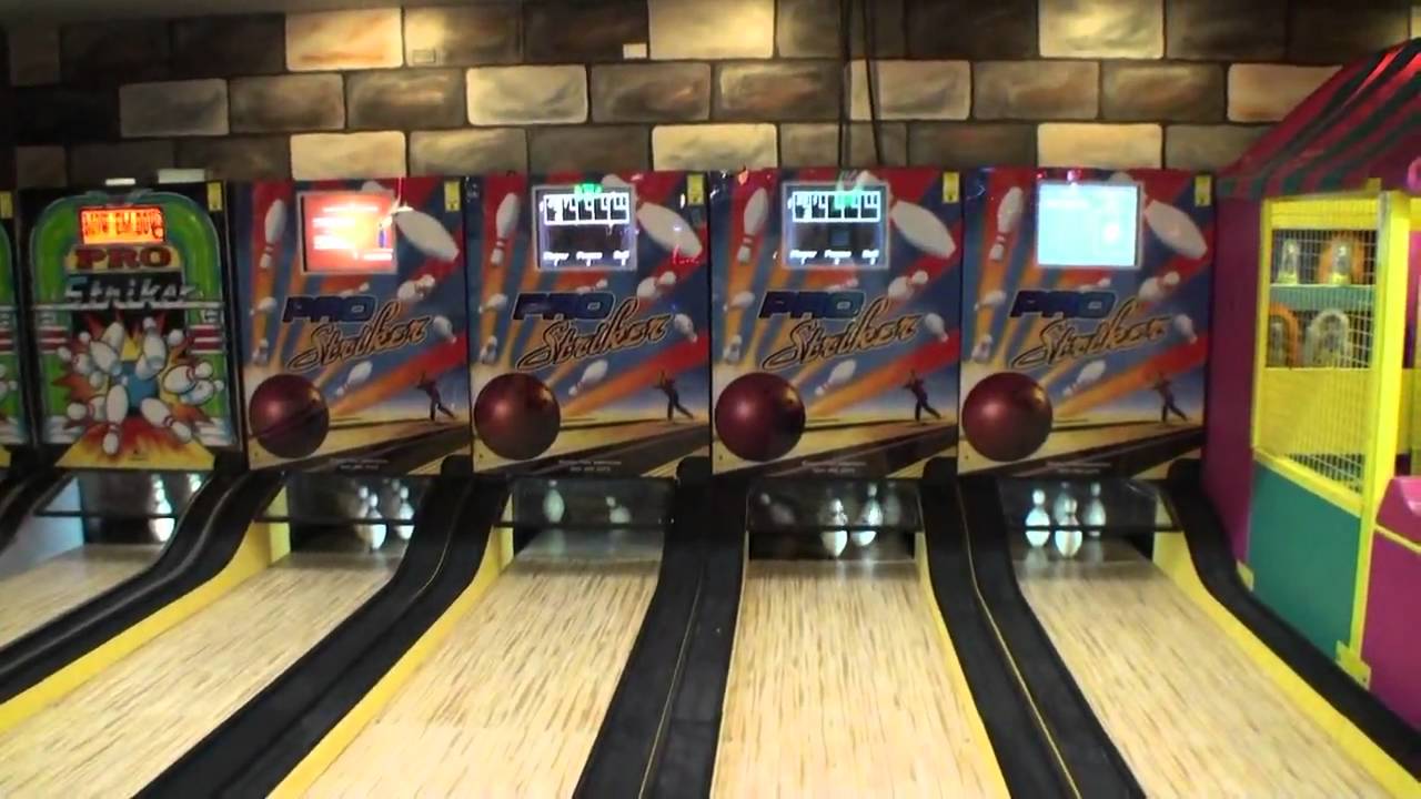 electronic bowling arcade game