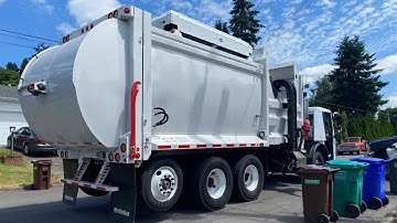 (BRAND NEW) Mack LR Mcnelius ZR Garbage truck!