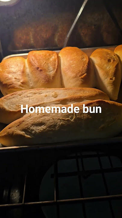 finally made my first bhan mi bun! So crunchy!