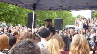 Passenger Busking in Melbourne