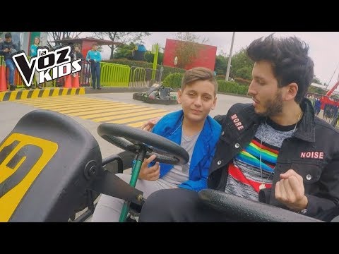 Robert Farid y Sebastián Yatra disfrutaron por montones con los karts | La Voz Kids Colombia 2018