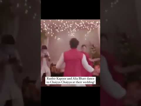 Chaiyya Chaiyya ft. Ranbir & Alia 😍 #shorts #ranbirkapoor #aliabhatt #couplegoals #weddingdance