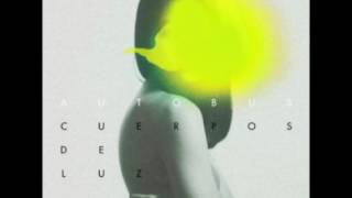 Video thumbnail of "Autobus - Universos (cuerpos de luz)"