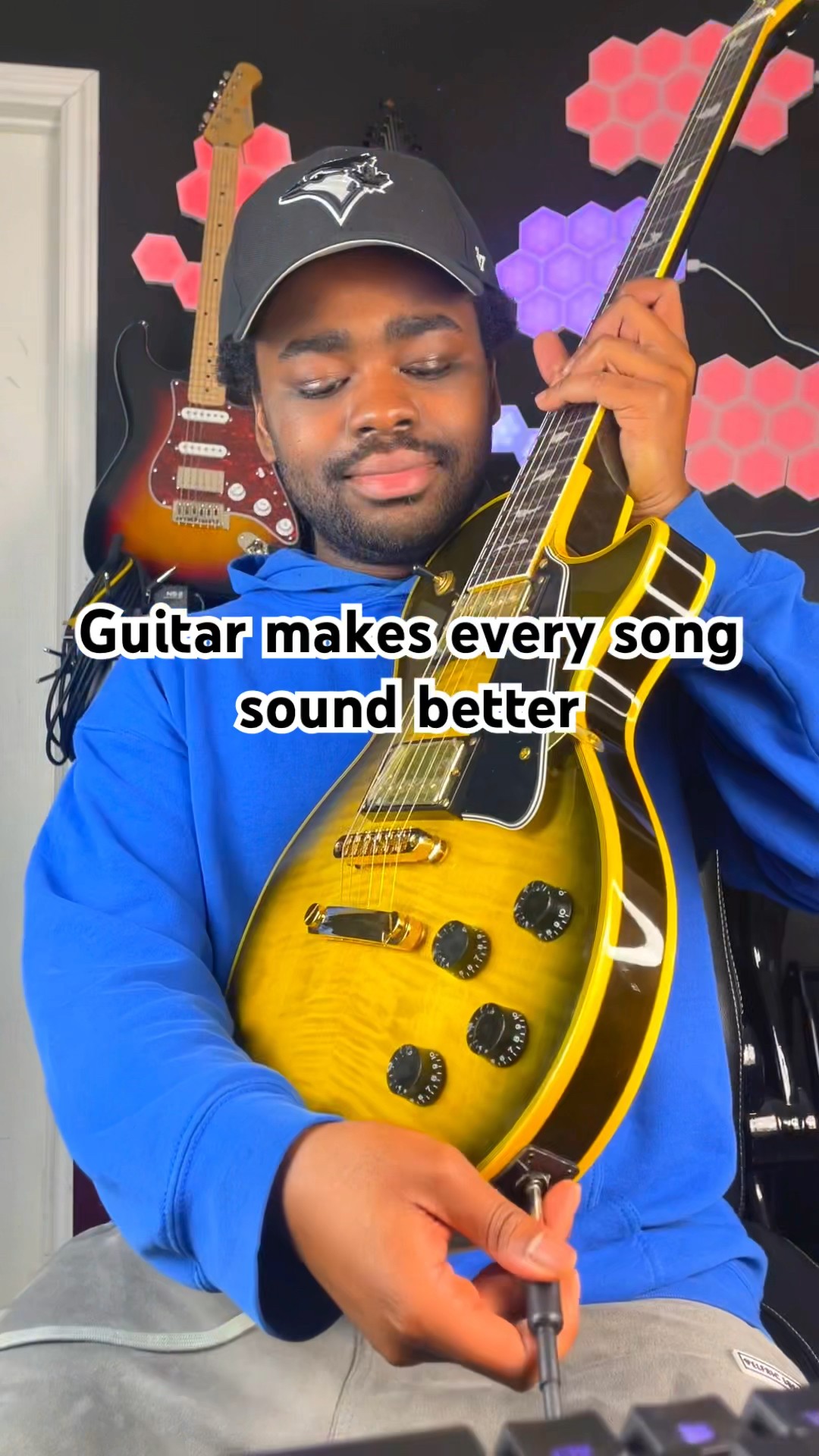 guitarを弾く男 Kz Guitar Works 真・木太郎 Standard #T0175 【西尾知矢氏