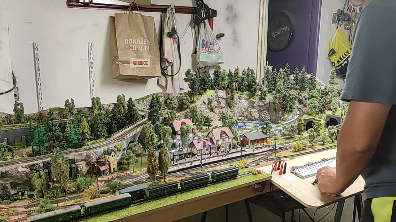 Modelové kolejiště TT 2230x 930mm, to je Tak, když si velký hrajou :-)
