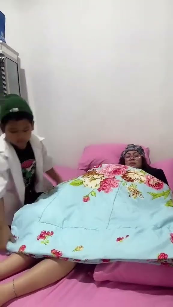 Vidio kocak dan gokil @nyaikembang1nyaikembang1 /ibu orang paling aku sayang?