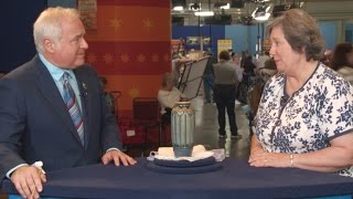 ANTIQUES ROADSHOW expert clean dirty Newcomb College vase on set!