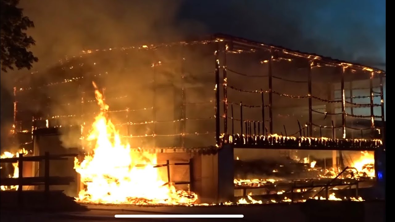 [SÄGEWERK IN VOLLBRAND] Über 250 Einsatzkräfte löschen Großbrand in Melle Landkreis Osnabrück