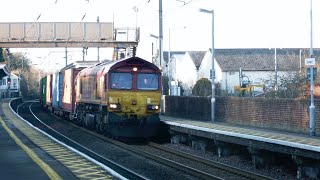 DB Cargo UK Class 66089 Thrashes Stowmarket Station