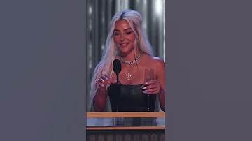 Kim Kardashian Savagely Booed As She Takes The Stage To Roast Tom Brady Shorts 