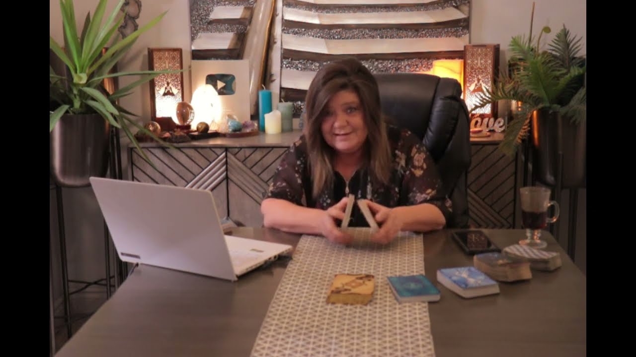 GEMINI THEY ENVY THIS HIGH PRIESTESS, BUT THEY WOULD NOT DARE TO WALK IN THEIR SHOES/THEY COULDN'T