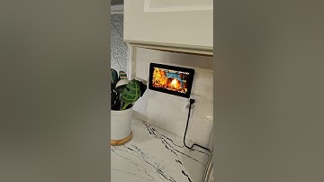 #RaspberryPi Display V2 + articulating hinge to hang on your wall learn.adafruit.com/pi-wall-mount