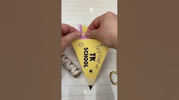 DIY Back To School Flag! #diy #diycrafts #backtoschool #backtoschoolcraft #freeprintable