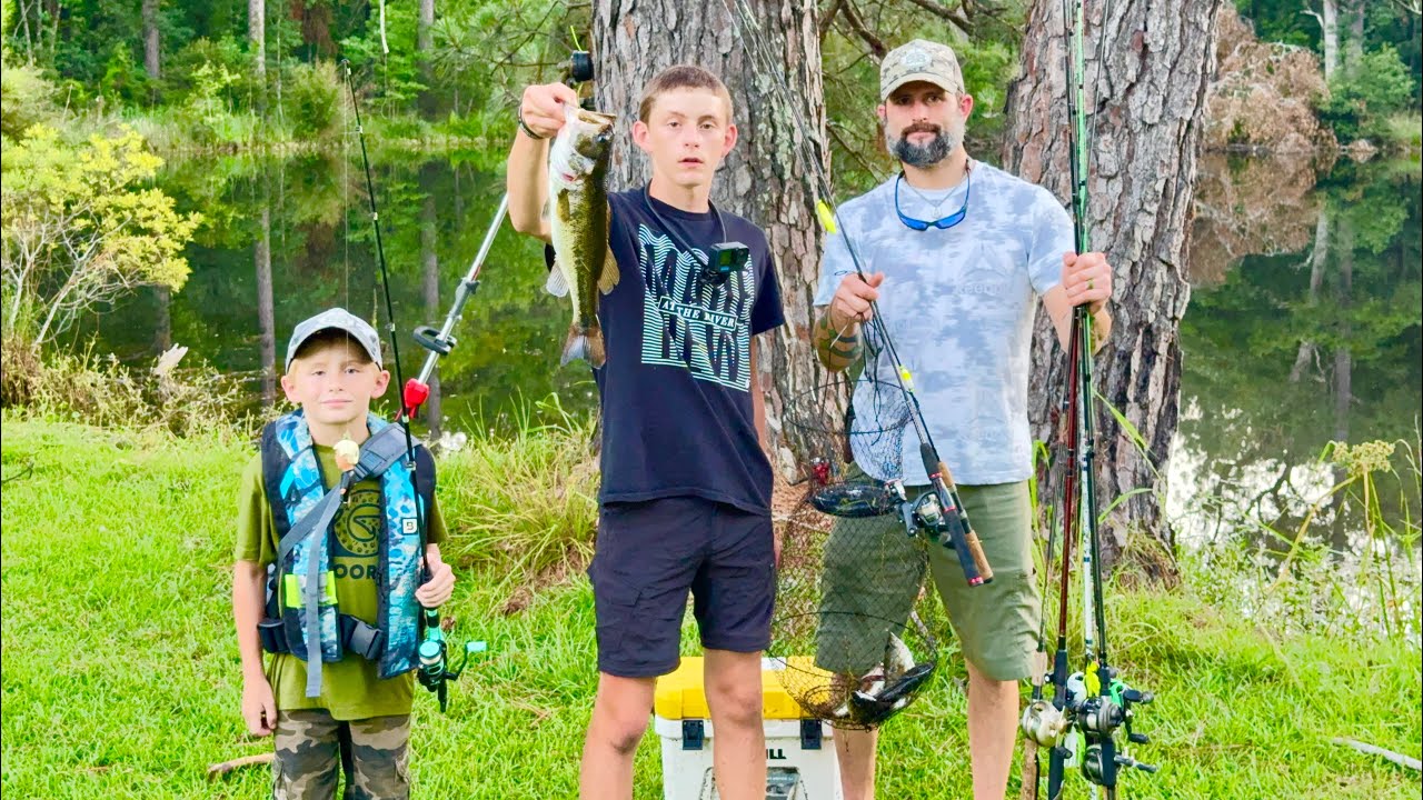 Bank Fishing for Bass! (Interstate Pond Fishing)