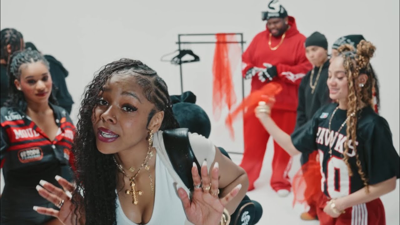 Watch SLOW DANCE - Yanna G & Chase N. Cashe ( VISUALIZER ) on YouTube Watch SLOW DANCE - Yanna G & Chase N. Cashe ( VISUALIZER ) on YouTube