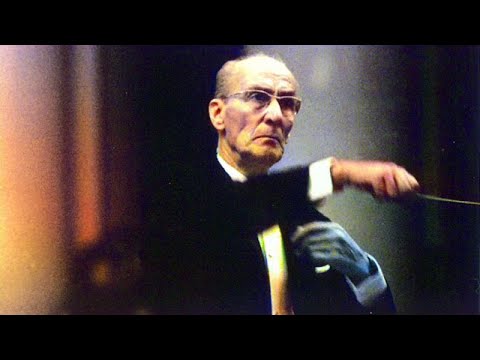 Qiz tuxumlarni oyoq osti qiladi Qani, etuk eshaklar