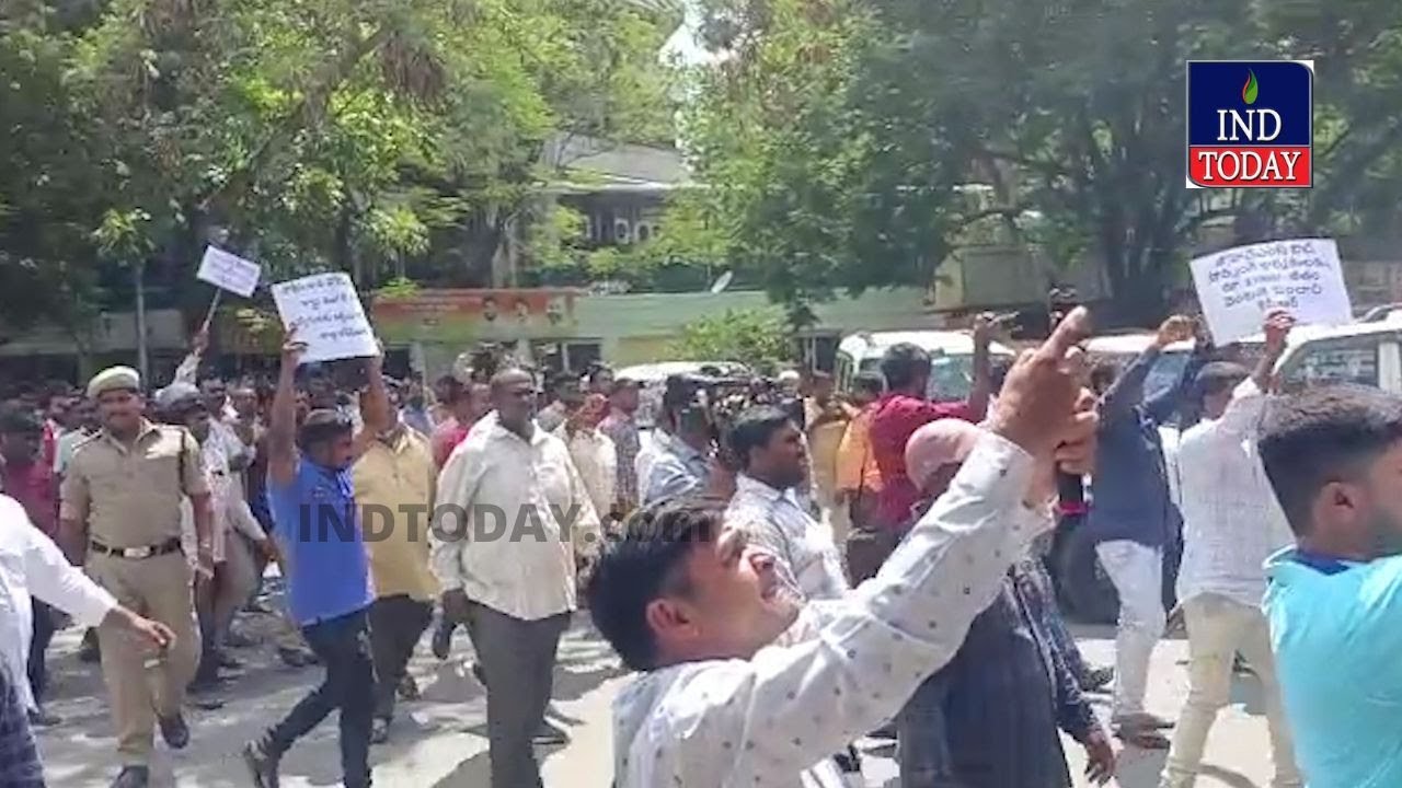 GHMC Outsourcing Employees Protest | IndToday