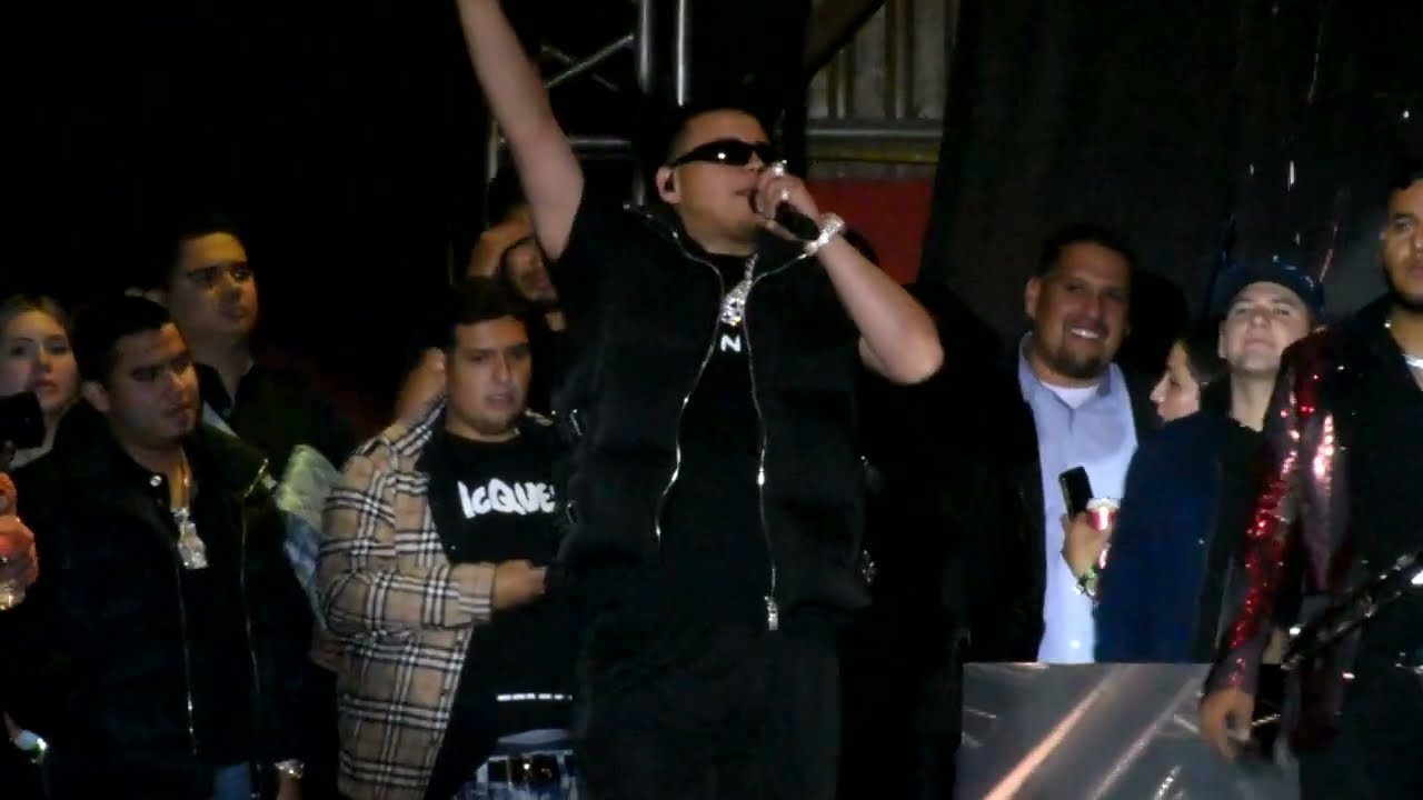 Sentado en Una Hielera y El Deportivo | Fuerza Regida en vivo desde Rodeo Texcoco