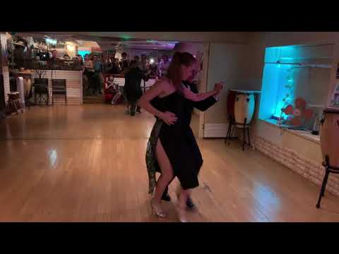 Lucía y Pablo Manassero - bailan: El Esquinazo - Kyoto, Japón 2109