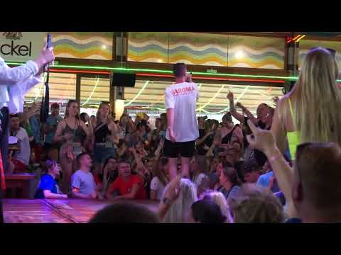 Mallorca Bierkönig 2023 Julian Sommer live mit Morgen kickt der Kater