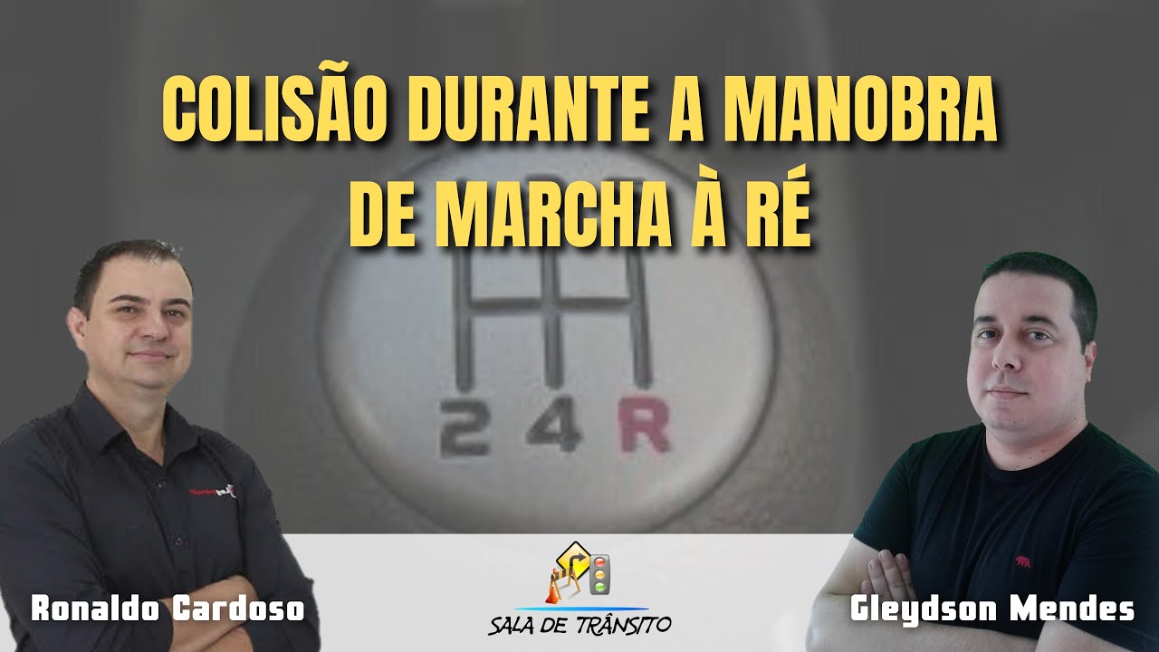 Colisão durante a manobra de marcha à ré - YouTube