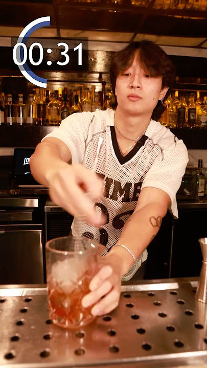 1 Min Challenge: Old Fashioned #bartender #1minchallenge #bartending #mixology #mixology #cocktails