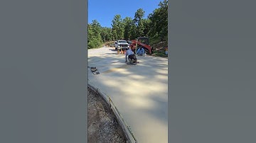 Level expert Stamped concrete with color hardener. #concrete #construction #shorts #craftsman #fyp