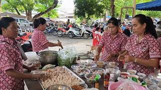 รองนายกตะเคียนเตี้ย นำคณะทำงานสตรีตำบลตะเคียนเตี้ย ร่วมทำบุญเนื่องในวันวิสาขบูชา