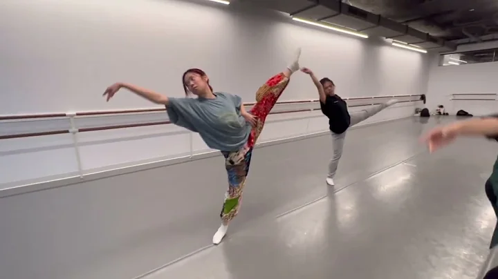 Intermediate Contemporary @ City Dance with Julian...