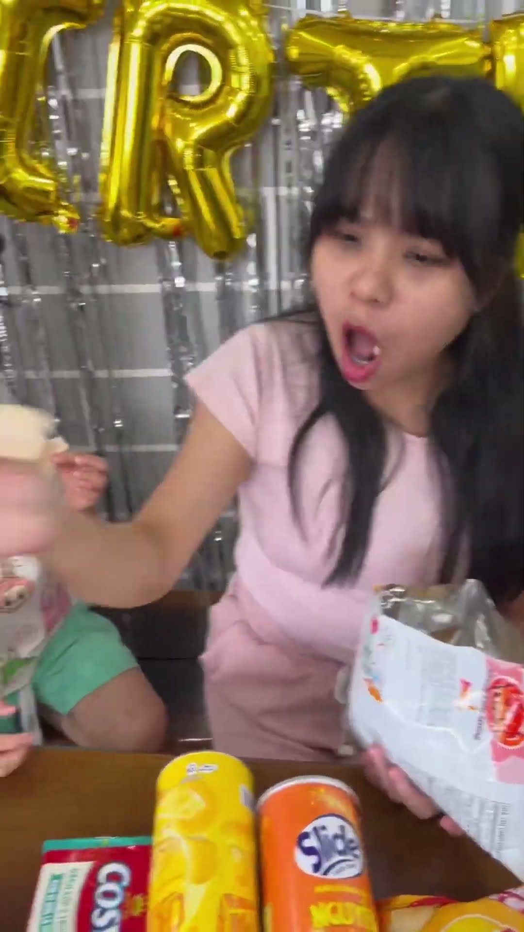 Tốt bụng hay Xấu bụng || Good or Bad and Candy #shorts