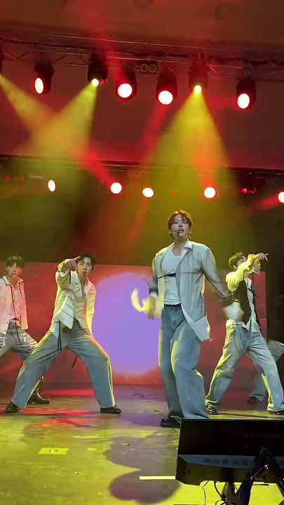 SF9 - O Sole Mio Performance in Helsinki #sf9 #sf9_love_dawn